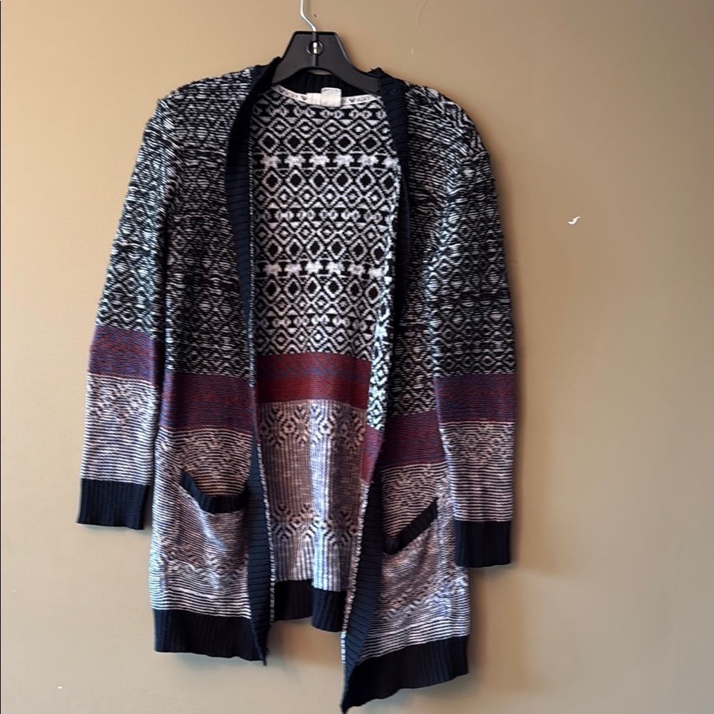 Nice Roxy Patterned Black and Gray Women's cardigan Sweater XS/S